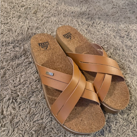 Reef Cushion Bloom Hi Slide Sandal (Women) - Picture 4 of 5